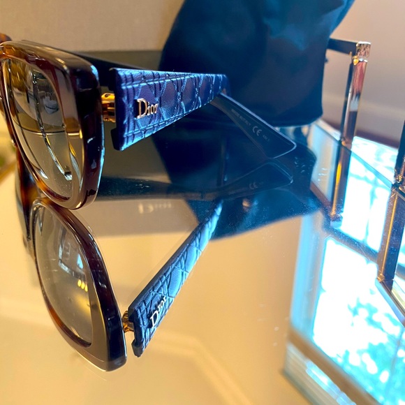 Dior cannage blue / tortoiseshell sunglasses. - Picture 12 of 16